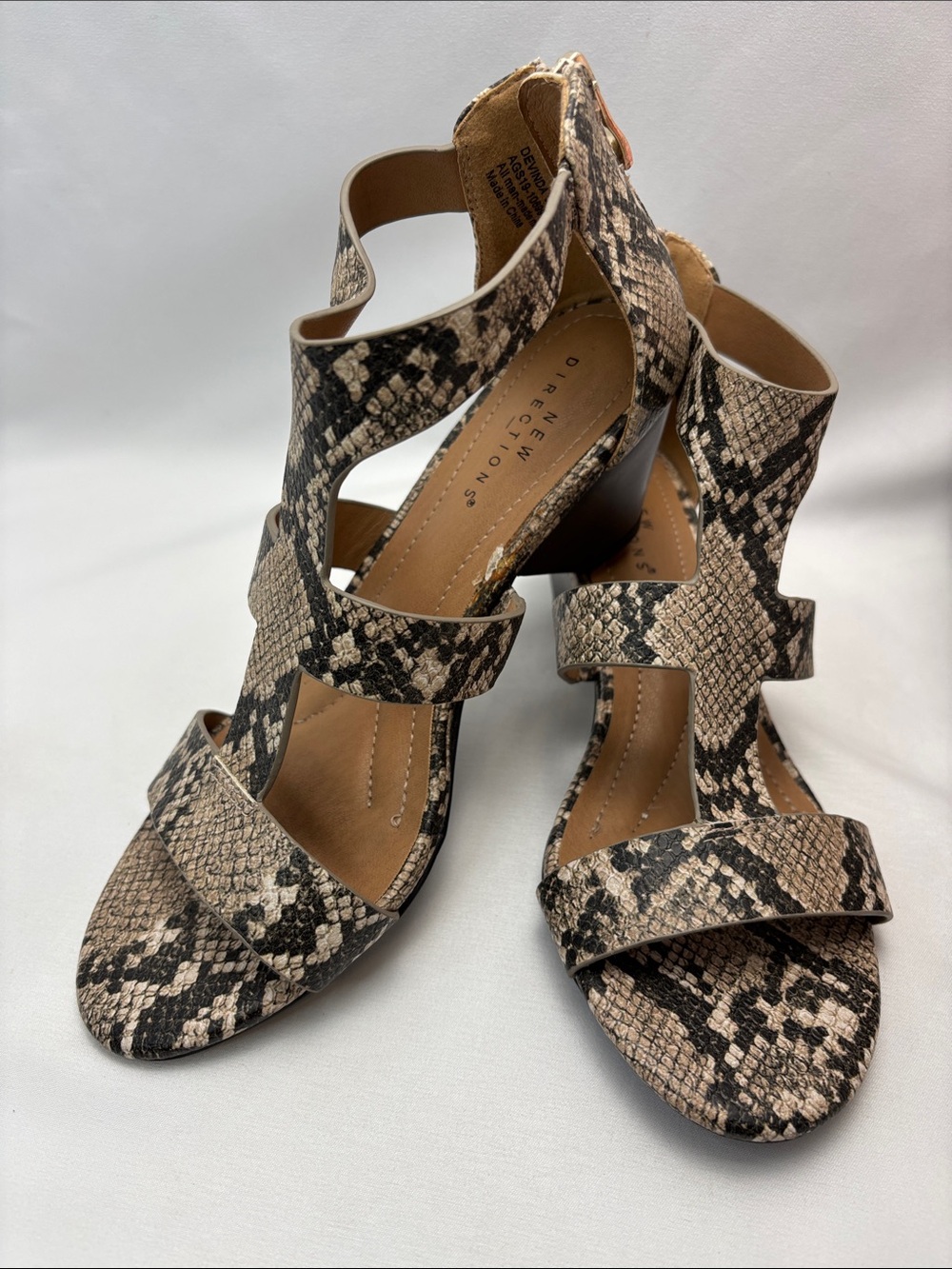 New Directions Women’s 6.5 Snake-Print Open-Toe Heels in Beige and‎ Black #410